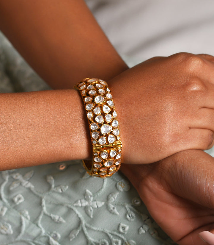 KANIKA MOISSANITE BANGLE