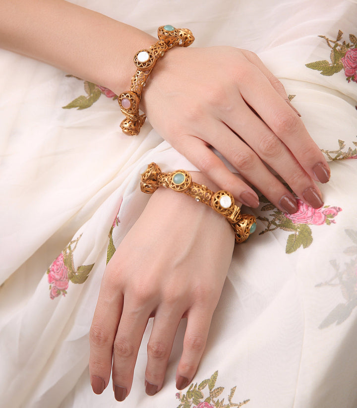 Yadavi Navratan Bangle