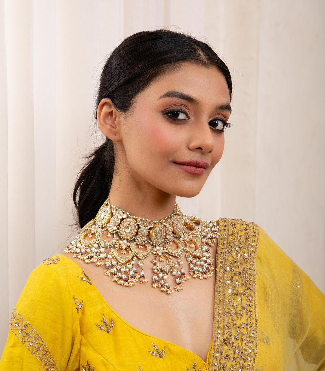 NIHAN WHITE & GREEN KUNDAN NECKLACE SET
