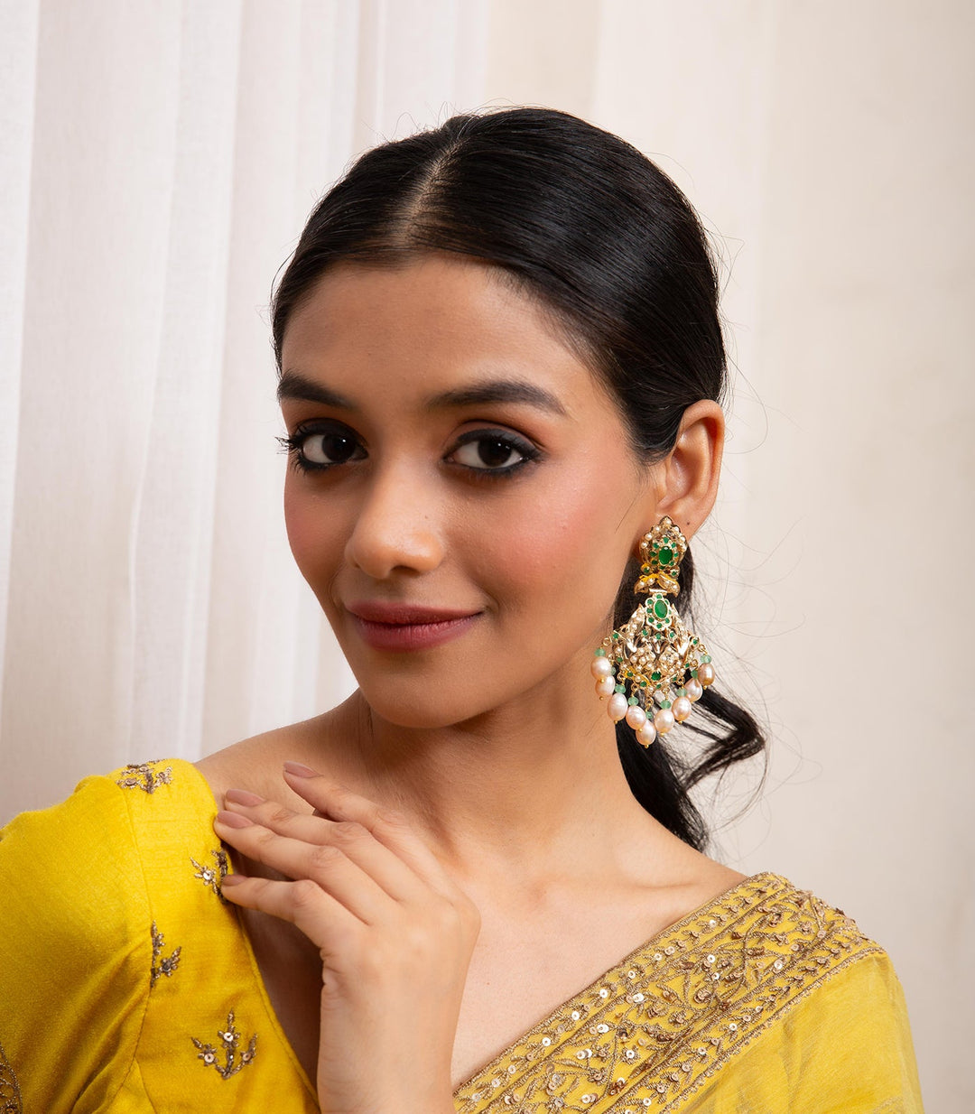 URVASHEE GREEN SADAKARI CHOKER SET