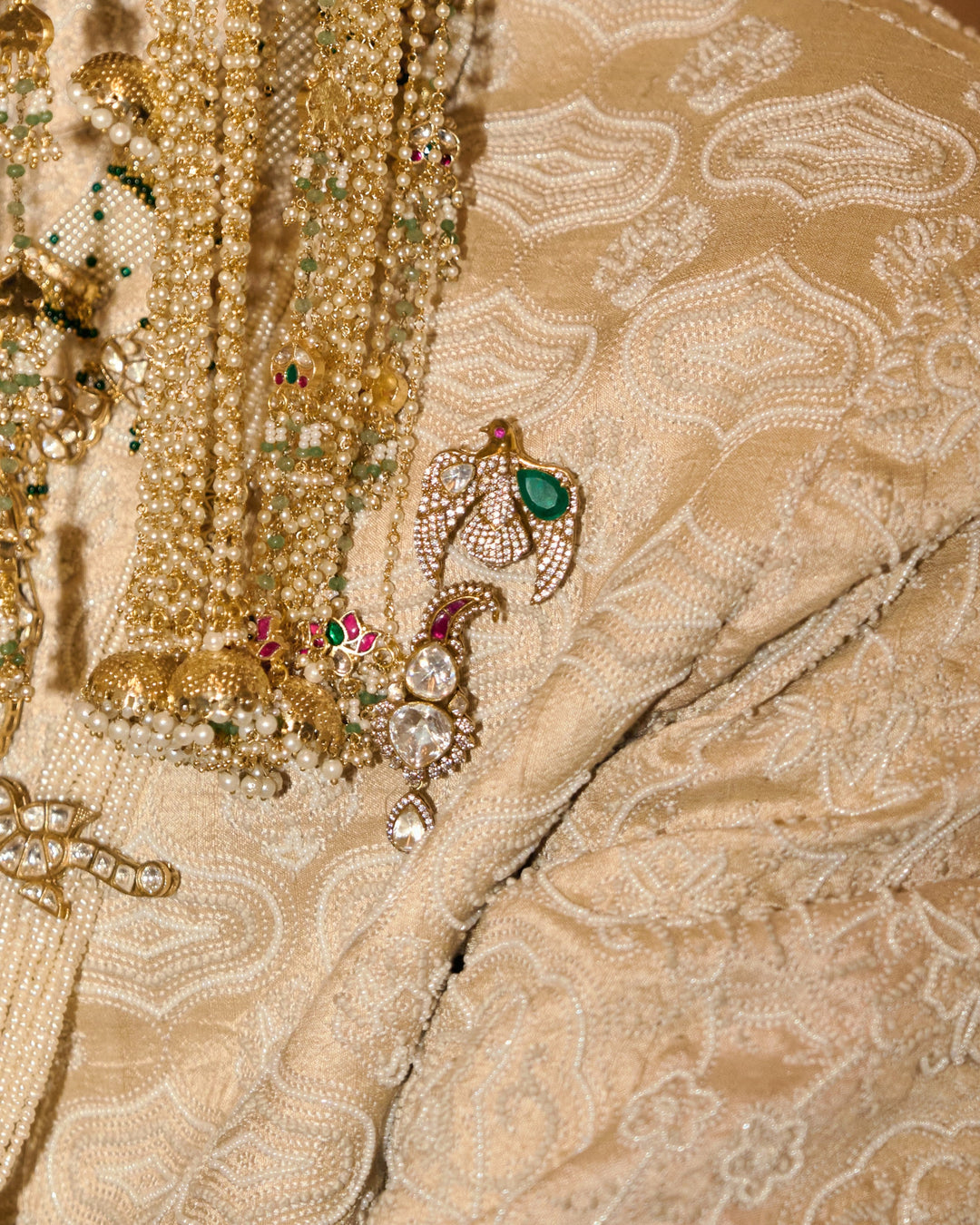 UKAAB GREEN MOISSANITE BROOCH