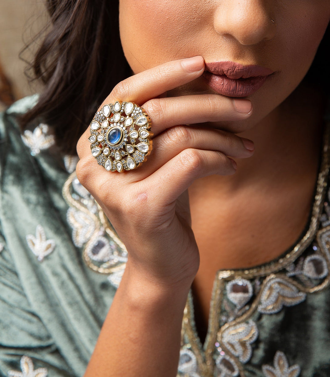 VINAYA ANTIQUE BLUE RING
