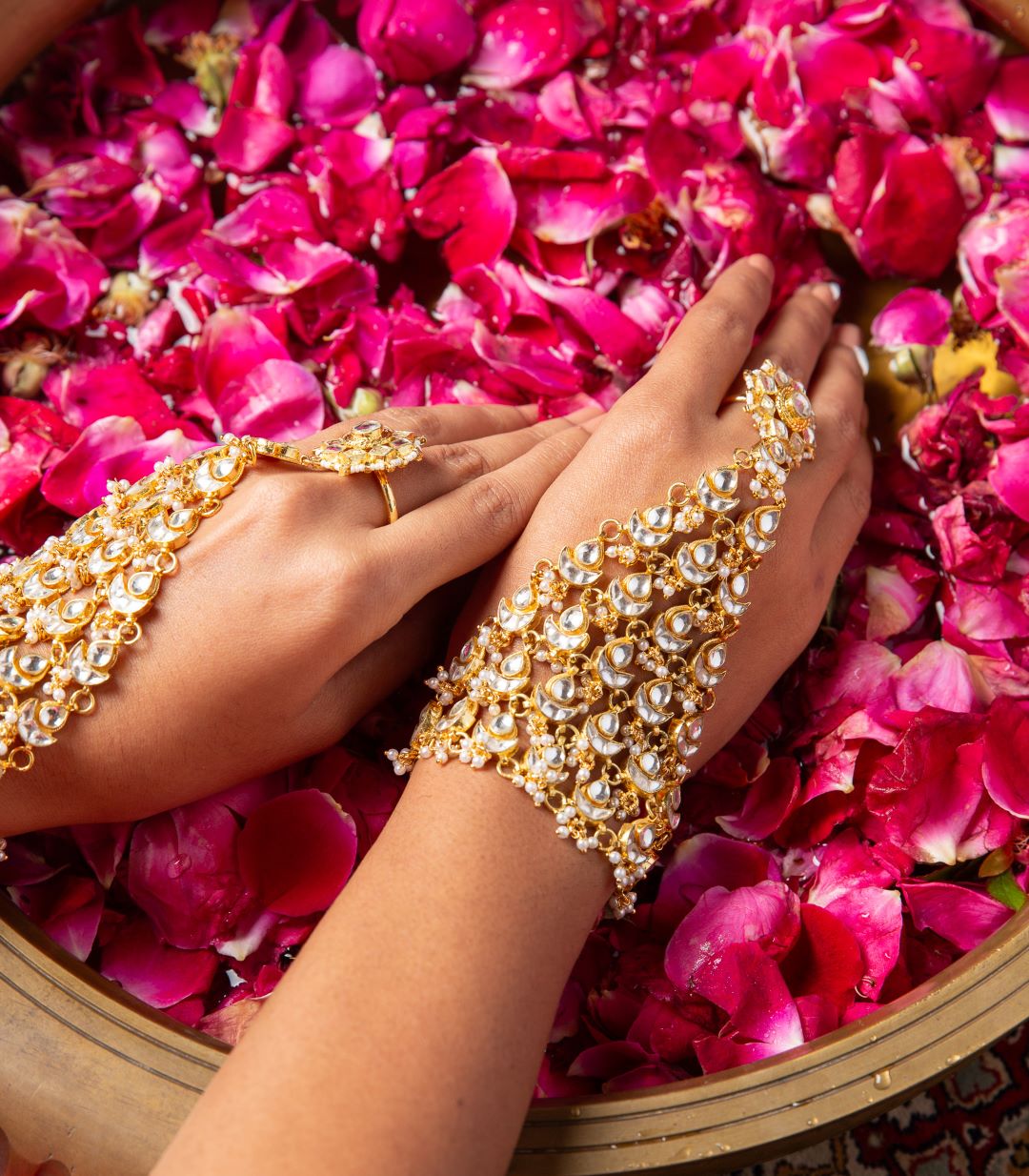 DIVYA KUNDAN HATHPHOOL