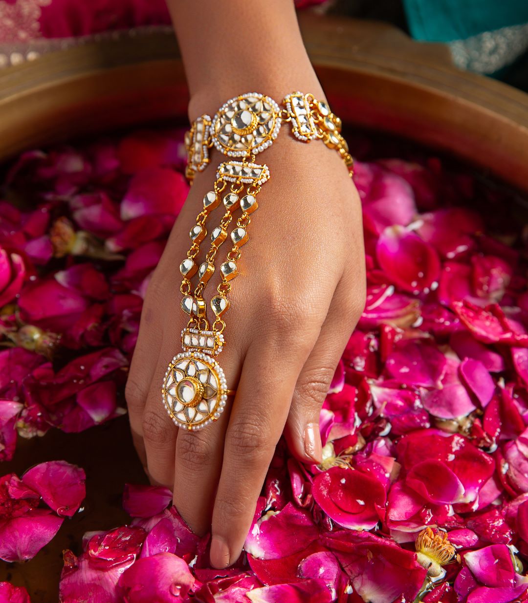 MANASVINI KUNDAN HATHPHOOL