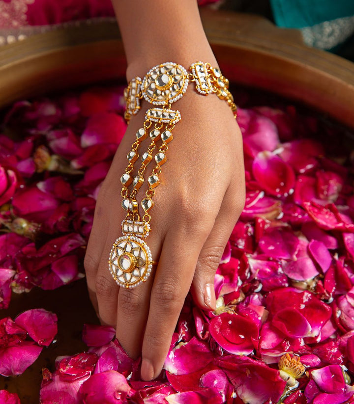 MANASVINI KUNDAN HATHPHOOL