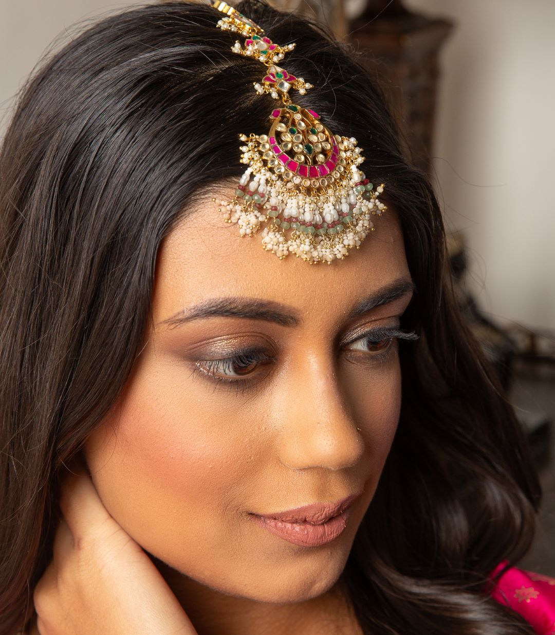 ADITA RED & GREEN KUNDAN TIKA