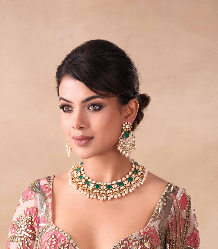 NIHARIKA GREEN MOISSANITE NECKLACE SET