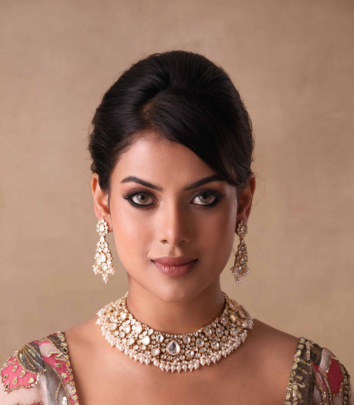 TANVI WHITE KUNDAN NECKLACE SET