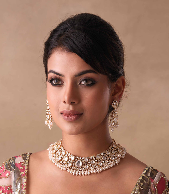 TANVI WHITE KUNDAN NECKLACE SET