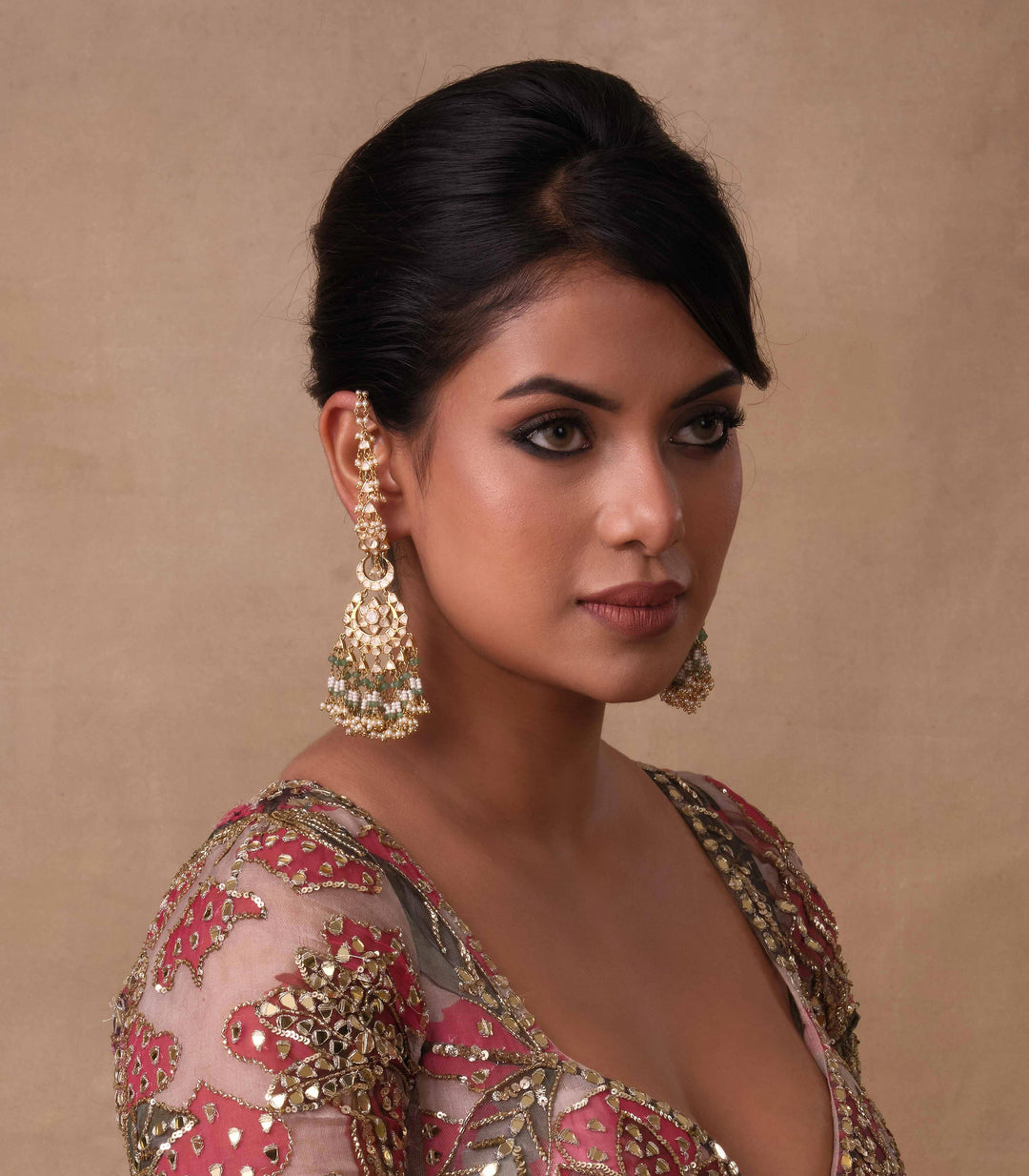 ISHANA GREEN & WHITE MOISSNITE EARRING